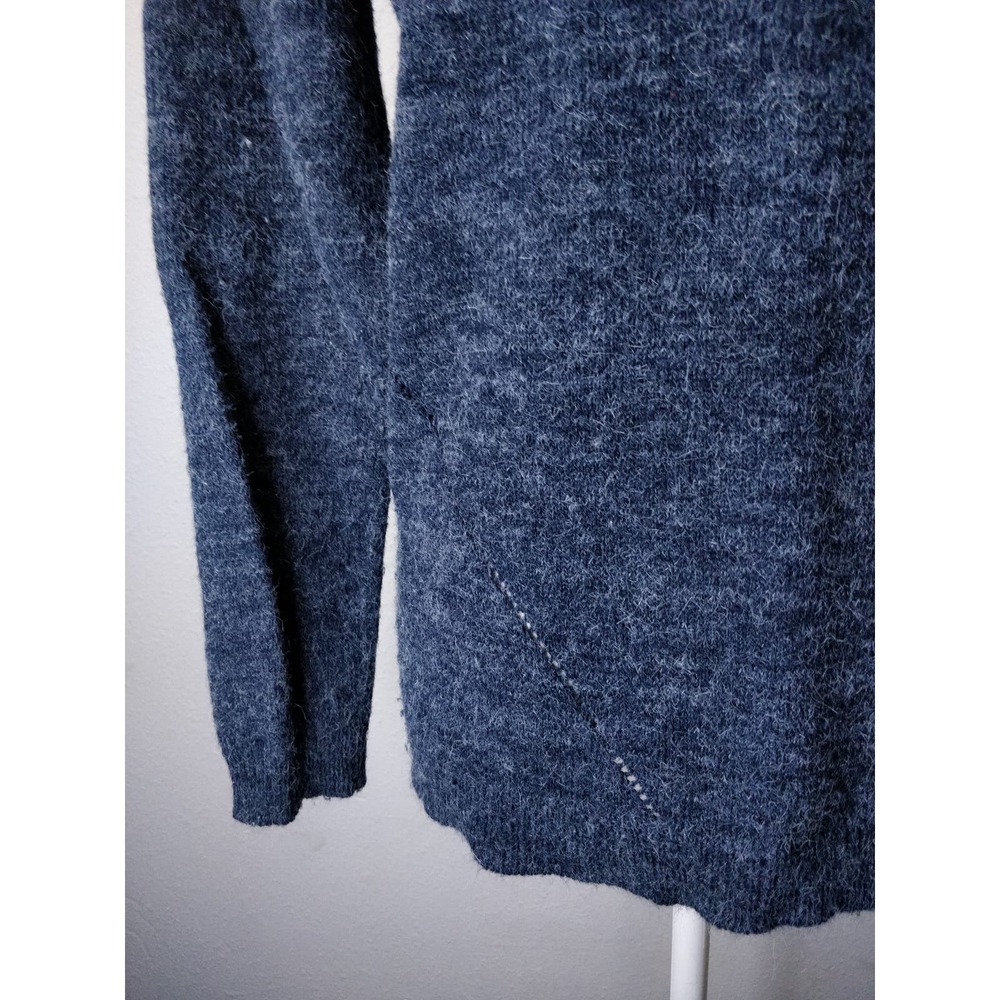 3/$20 ASOS Blend She She Dares Blue Eyelet Fuzzy Knit Pullover Sweater Size XS - Picture 8 of 9